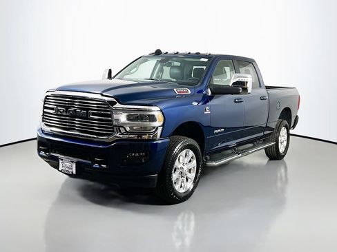 Used 2023 RAM 2500 Laramie AWD/4WD image 3