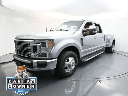 Used 2022 Ford F350 Lariat w/ Lariat Ultimate Package image 3