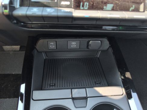 New 2026 Toyota Prius LE image 17