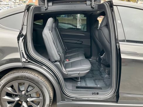 Used 2023 Tesla Model X AWD/4WD image 55