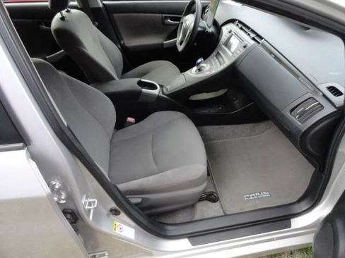 Used 2014 Toyota Prius Plug-In Hybrid image 15