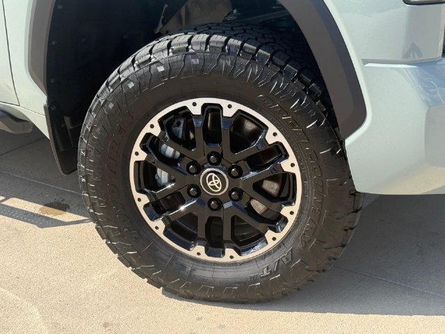 Used 2026 Toyota Tundra SR5 w/ TRD Off-Road Premium Package AWD/4WD image 29
