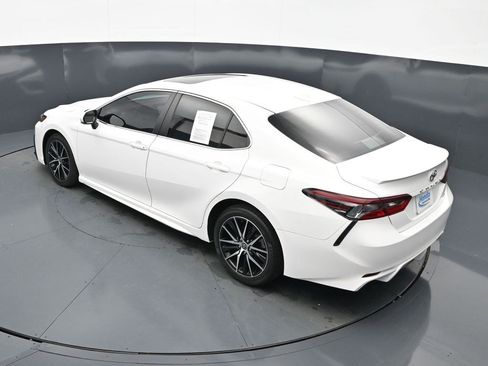 Used 2023 Toyota Camry SE w/ Convenience Package FWD image 15