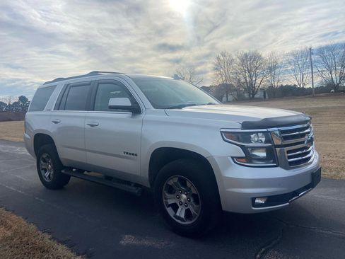 Used 2017 Chevrolet Tahoe LT image 2