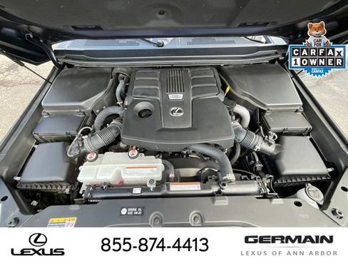 Used 2024 Lexus GX 550 w/ Cold Area Package image 24