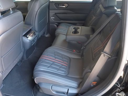 Used 2025 Nissan Armada PRO-4X AWD/4WD image 13
