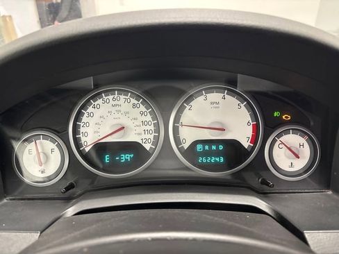 Used 2010 Dodge Grand Caravan SXT image 26