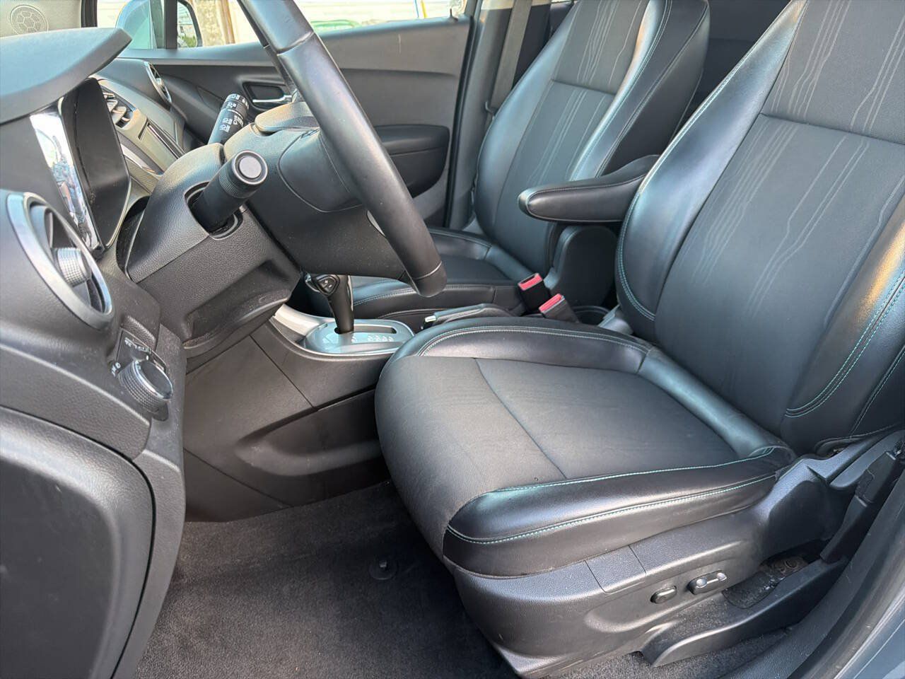 Used 2015 Chevrolet Trax LT w/ LT Plus Package AWD/4WD image 8