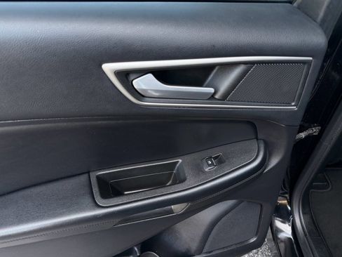 Used 2022 Ford Edge SEL image 19