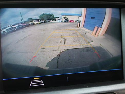 Used 2022 Chevrolet Colorado LT w/ Fleet Safety Package RWD image 31