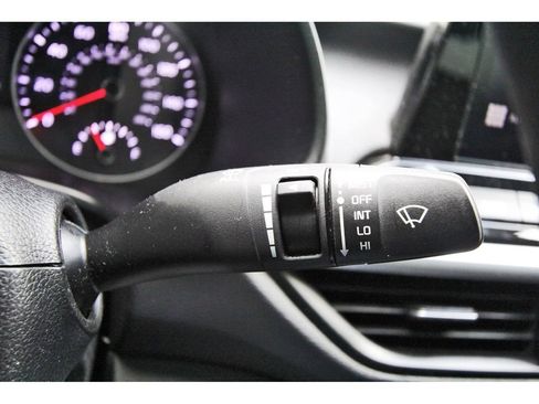 Used 2024 Kia Forte LXS image 18