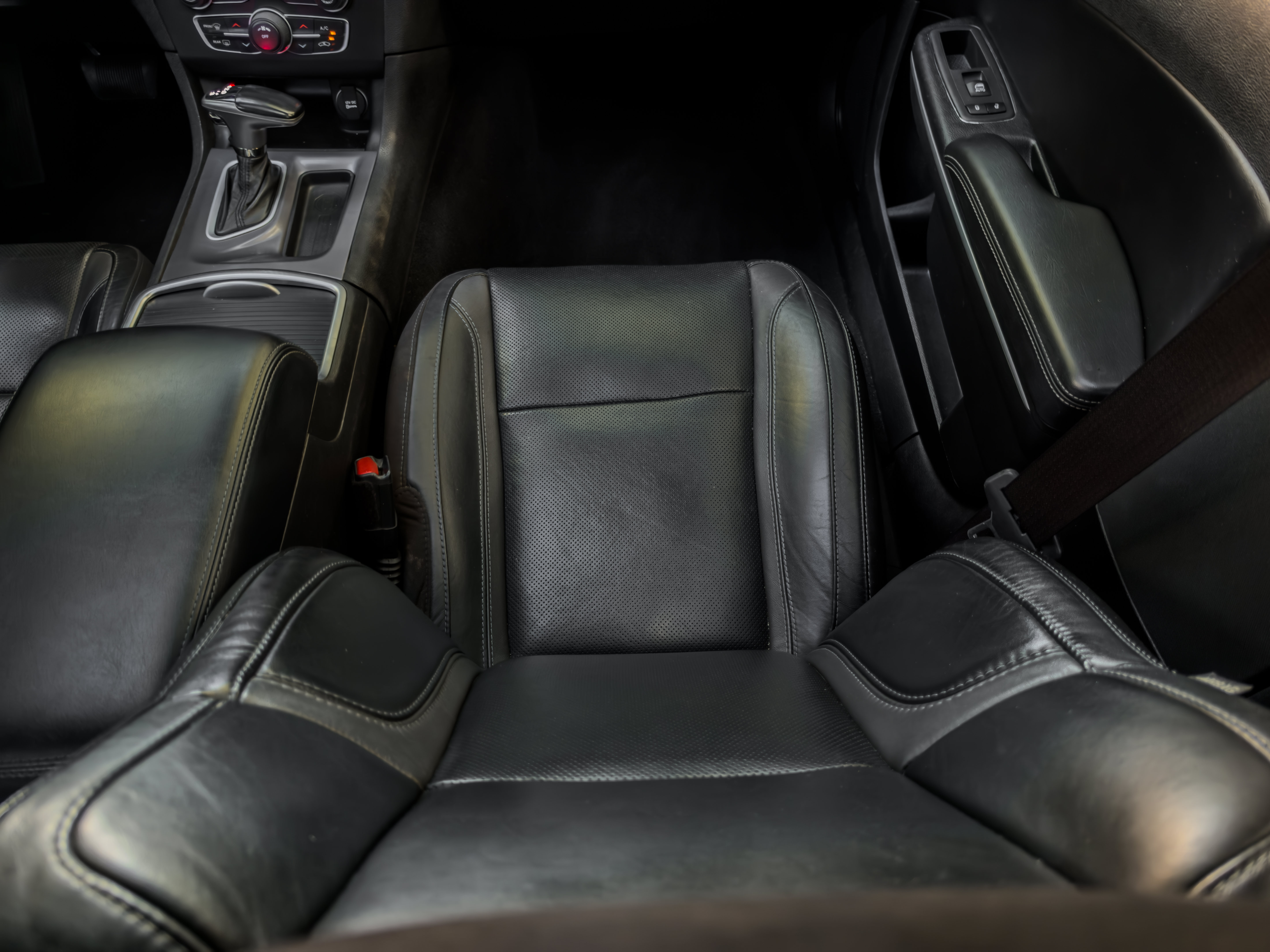 Used 2022 Dodge Charger SXT w/ Leather Interior Group RWD image 54
