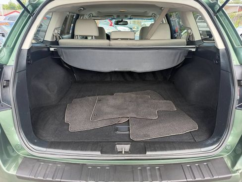 Used 2011 Subaru Outback 2.5i Premium AWD/4WD image 14