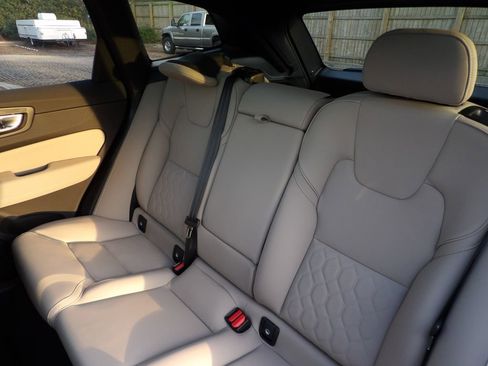 New 2026 Volvo XC60 B5 Plus w/ Protection Package Premier image 22