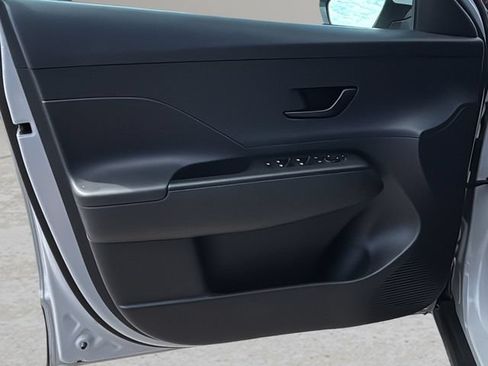 Used 2025 Hyundai Kona SEL FWD image 16