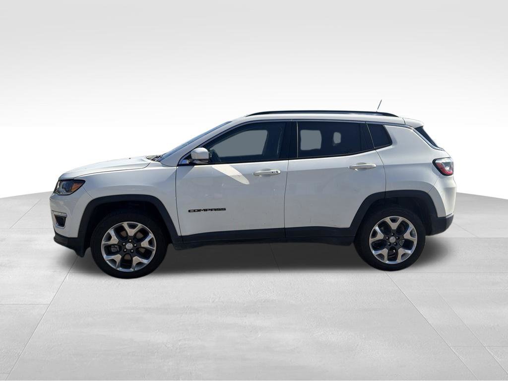 Used 2018 Jeep Compass Limited w/ Navigation Group AWD/4WD image 3