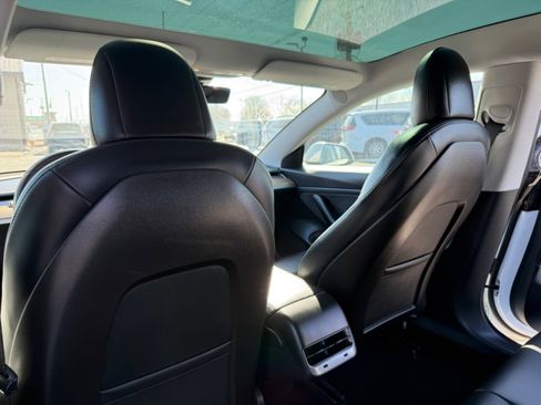 Used 2020 Tesla Model 3 Standard Range Plus image 30