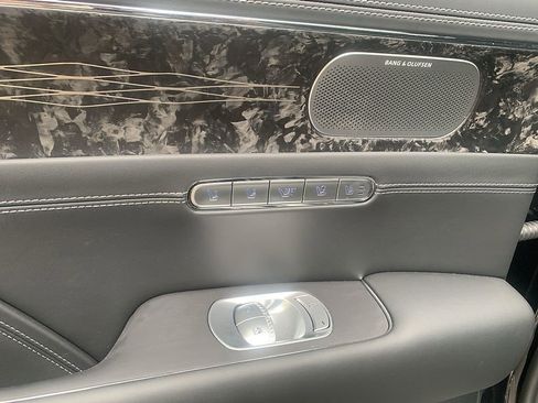 Used 2025 Genesis G90 3.5T AWD/4WD image 18