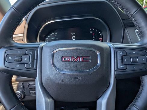 Used 2023 GMC Yukon SLT w/ SLT Luxury Package AWD/4WD image 25