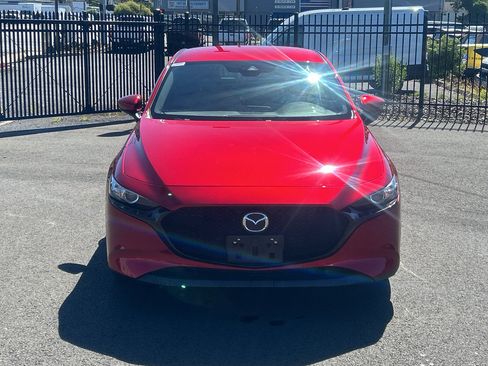 Used 2020 MAZDA MAZDA3 AWD Hatchback w/ Preferred Pkg image 2