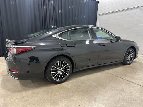 Certified 2025 Lexus ES 350 w/ Premium Package FWD image 12