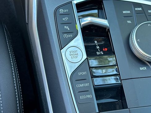 Used 2025 BMW 230i Coupe w/ Convenience Package image 24