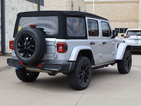 Used 2024 Jeep Wrangler Unlimited Sahara AWD/4WD image 3
