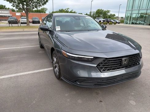 Used 2024 Honda Accord EX image 5