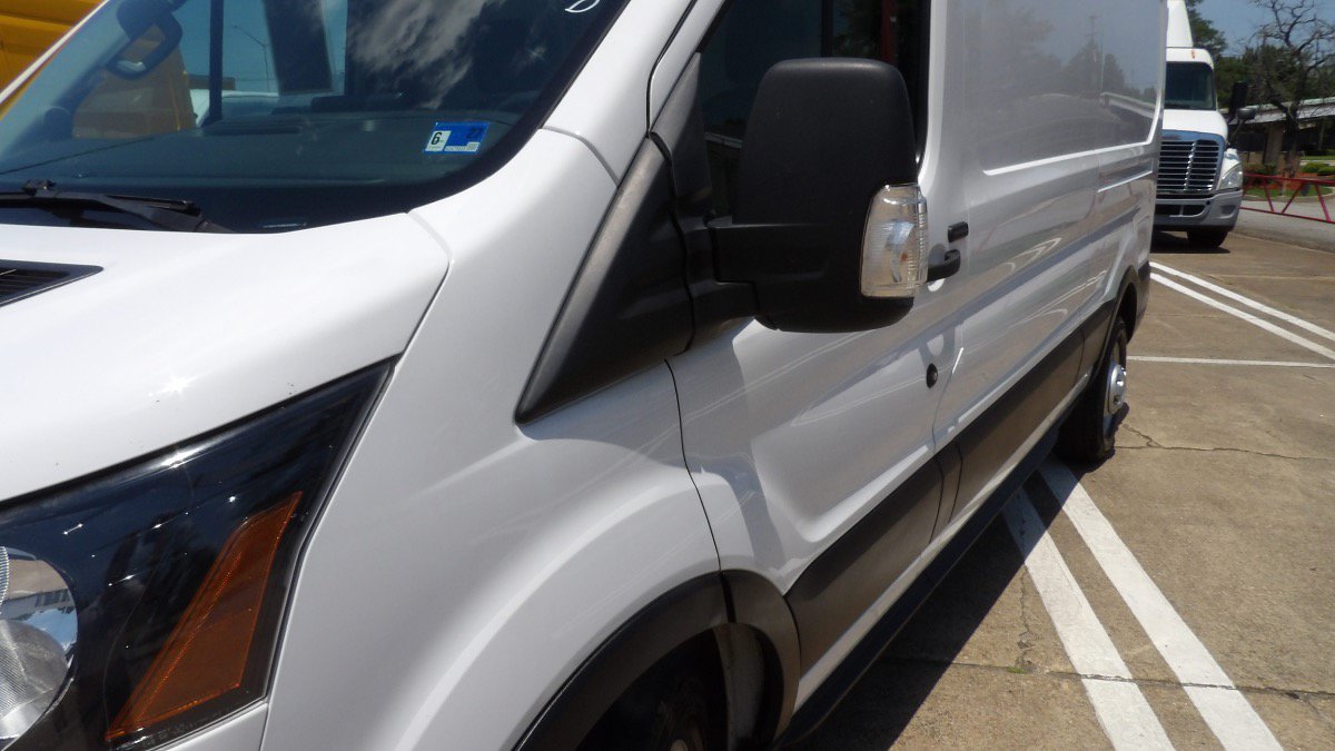 Used 2022 Ford Transit 250 Medium Roof AWD image 7