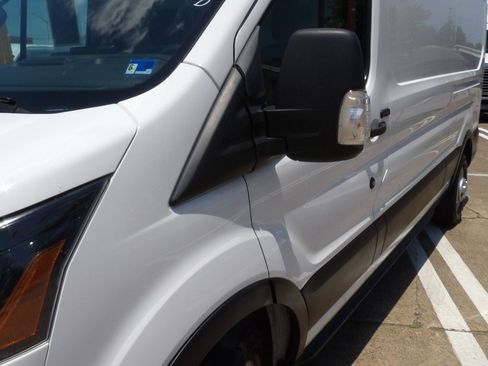 Used 2022 Ford Transit 250 Medium Roof AWD image 7