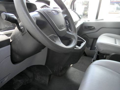 Used 2018 Ford Transit 150 148 Medium Roof RWD image 4