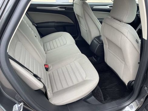 Used 2018 Ford Fusion S FWD image 15