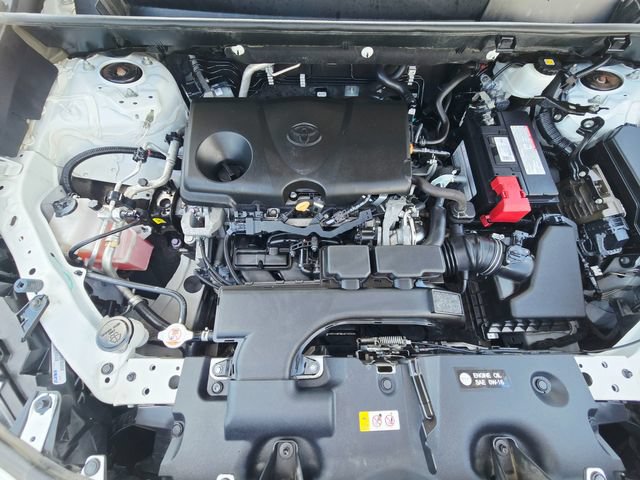 Used 2021 Toyota RAV4 LE AWD/4WD image 32