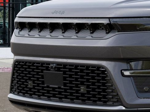 New 2026 Jeep Grand Wagoneer Summit AWD/4WD image 11