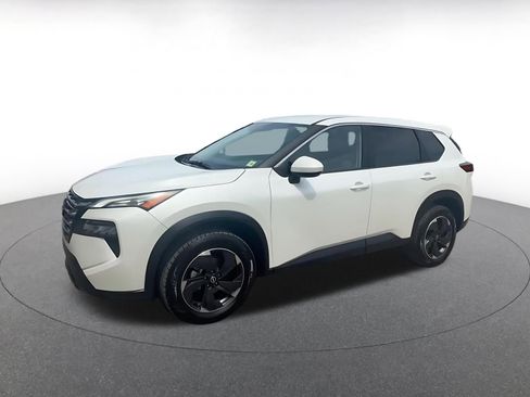 Used 2025 Nissan Rogue SV AWD/4WD image 8