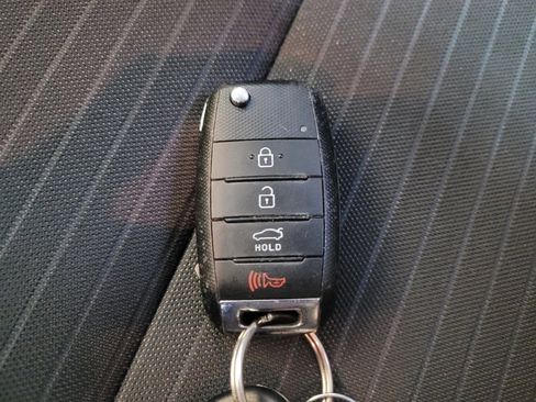 Used 2017 Kia Forte LX w/ LX Popular Package image 32