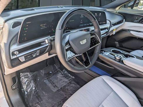 New 2026 Cadillac Lyriq Luxury image 10