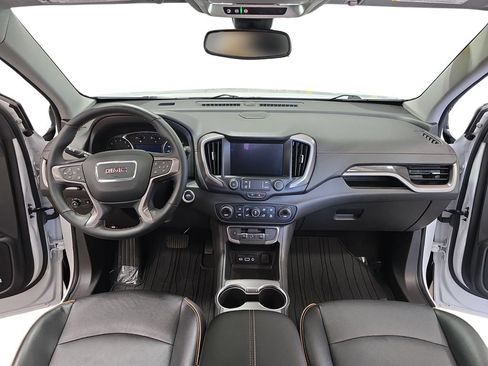Certified 2024 GMC Terrain AT4 w/ Infotainment Package II AWD/4WD image 9