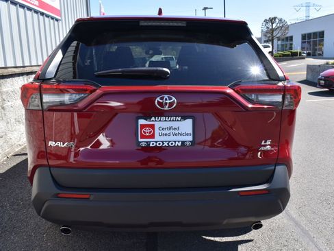 Used 2025 Toyota RAV4 LE image 6