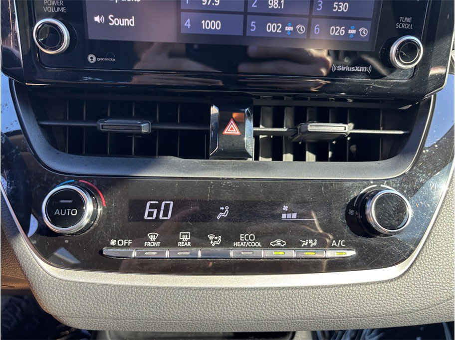 Used 2022 Toyota Corolla LE FWD image 26