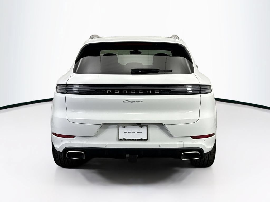 Used 2026 Porsche Cayenne AWD/4WD image 6