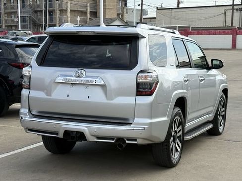 Used 2022 Toyota 4Runner Limited RWD image 4