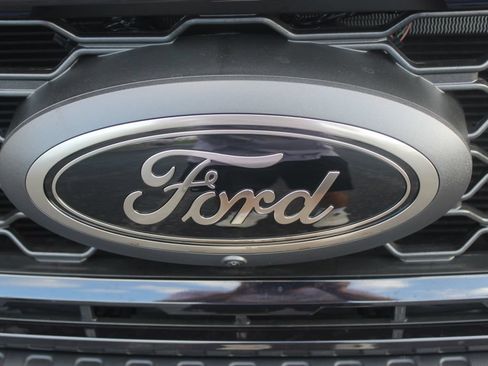 New 2026 Ford F350 Lariat w/ Black Appearance Package AWD/4WD image 10