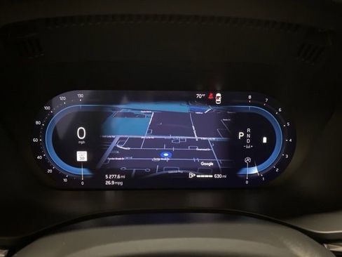 Used 2025 Volvo XC60 B5 Core image 9