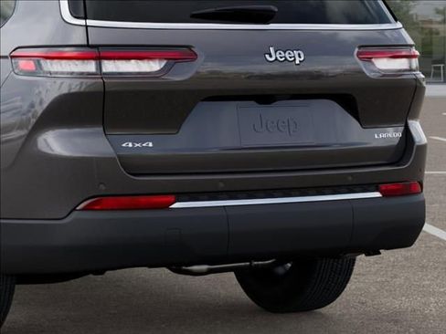 New 2025 Jeep Grand Cherokee L Laredo image 13