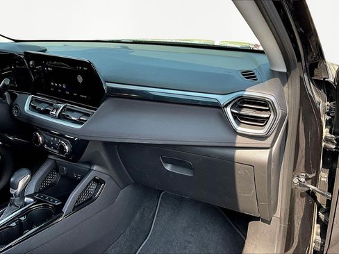 Used 2024 Chevrolet TrailBlazer LT w/ LT Cold Weather Package image 26