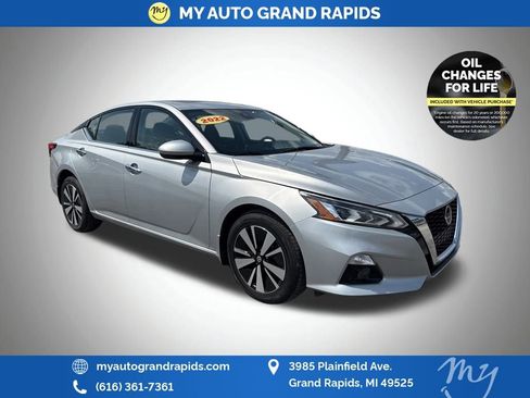 Used 2022 Nissan Altima 2.5 SL image 1