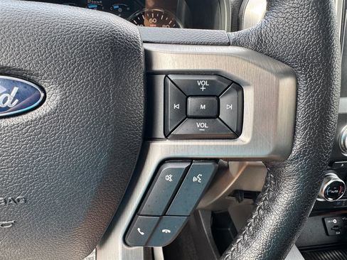 Used 2015 Ford F150 Platinum w/ Equipment Group 701A Luxury AWD/4WD image 12