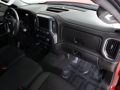 Used 2020 Chevrolet Silverado 1500 LT image 24
