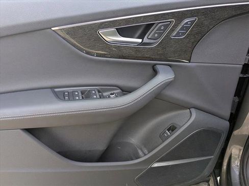 Used 2025 Audi Q7 2.0T Premium Plus image 14